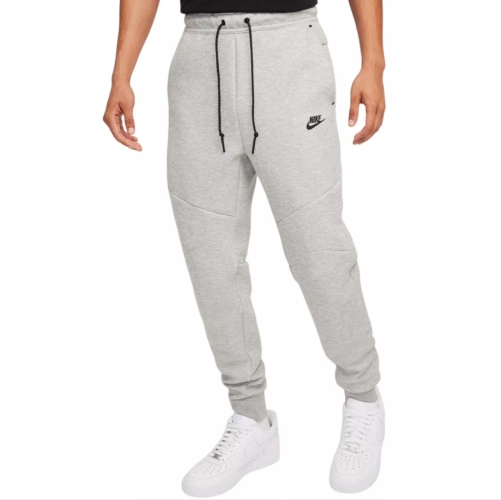 NWT Nike Tech Jogger Slim Fit Taper Leg Regular Length